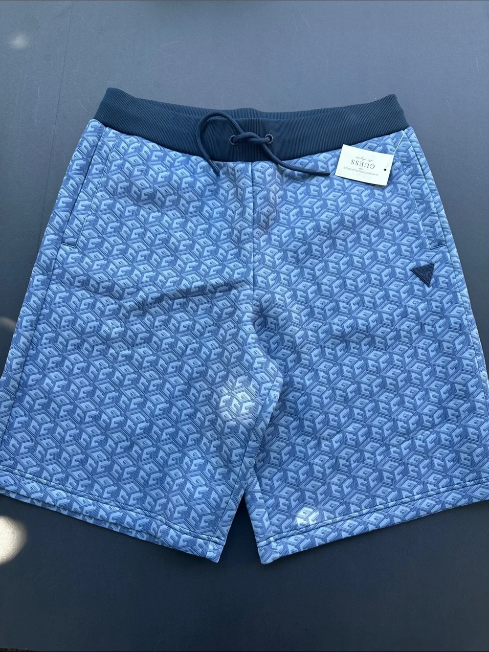 Guess new colin